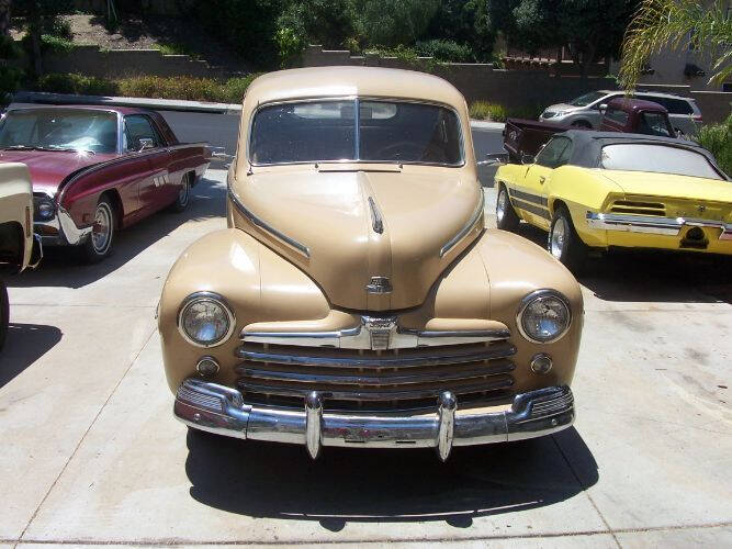 1948 Ford Deluxe