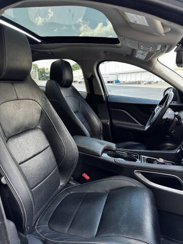 2017 Jaguar F-PACE 35t R-Sport
