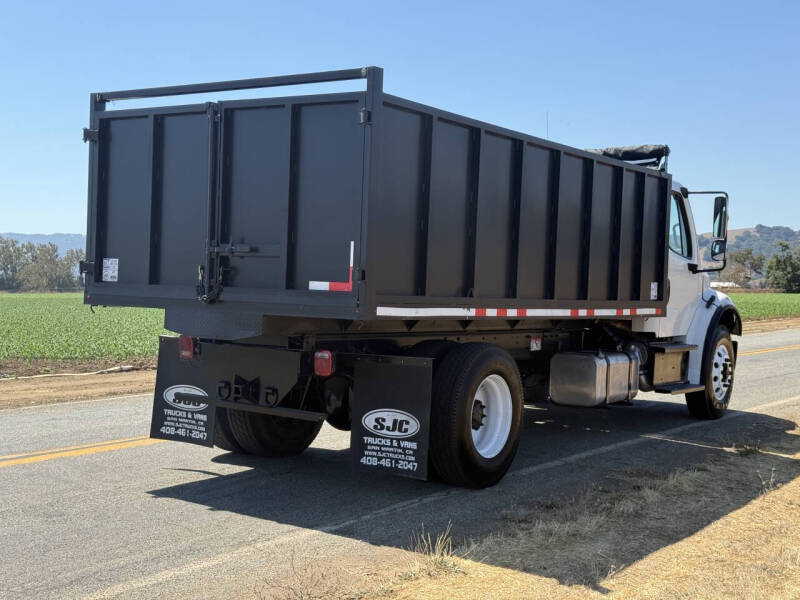 2015 Freightliner M2 106