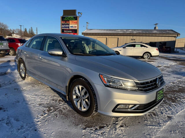 2016 Volkswagen Passat S's photo