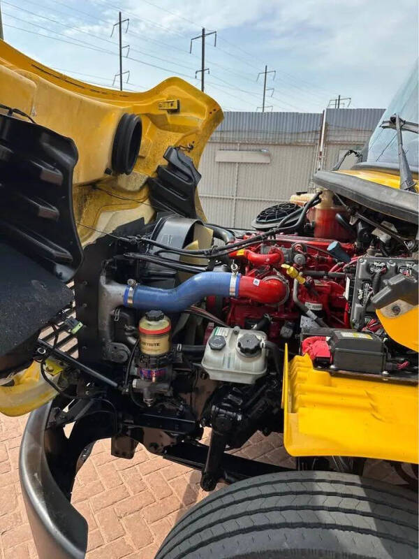 2019 Freightliner M2 106