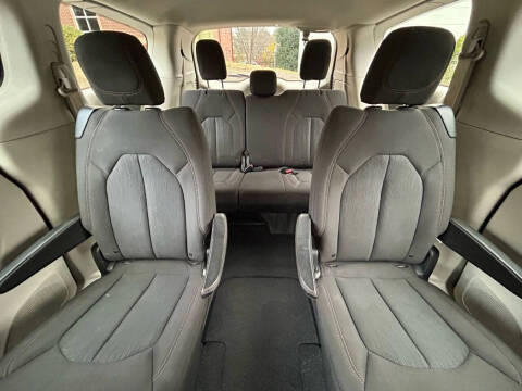 2018 Chrysler Pacifica LX