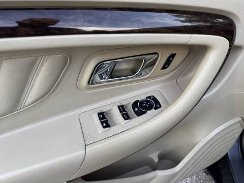 2013 Ford Taurus Limited