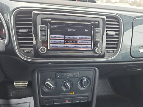 2013 Volkswagen Beetle Convertible Turbo