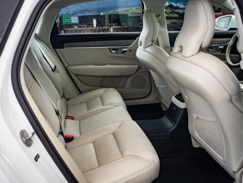 2024 Volvo S90 Recharge T8 Ultimate