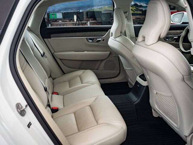 2024 Volvo S90 Recharge T8 Ultimate