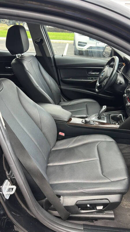 2015 BMW 3 Series 328i