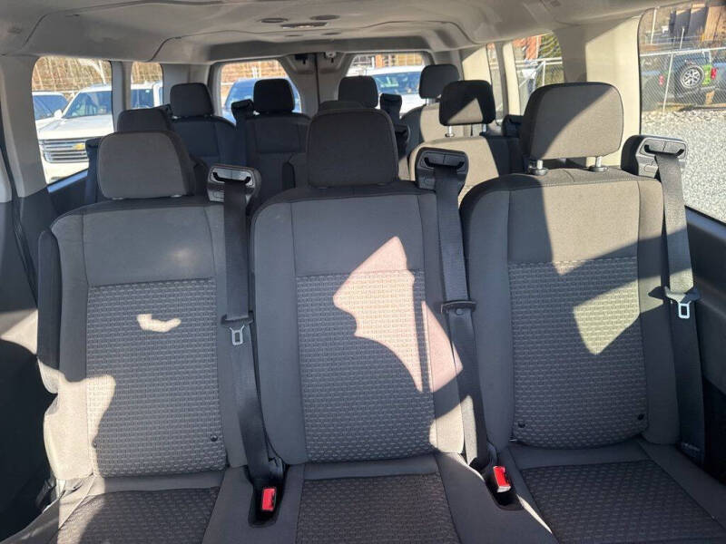 2023 Ford Transit 350 XLT