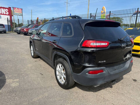 2016 Jeep Cherokee Sport