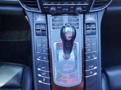 2011 Porsche Panamera 4