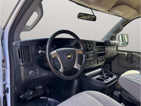 2017 Chevrolet Express 2500