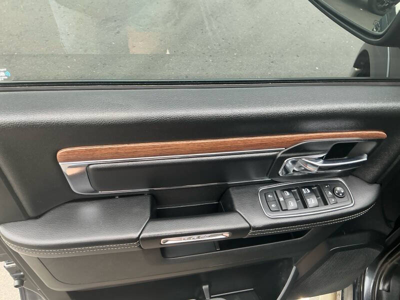 2017 RAM 1500 Laramie