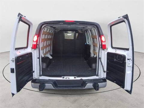 2023 GMC Savana 2500