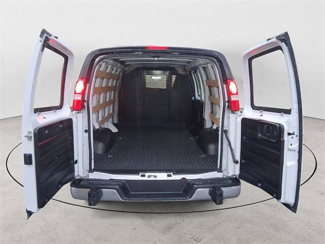 2023 GMC Savana 2500