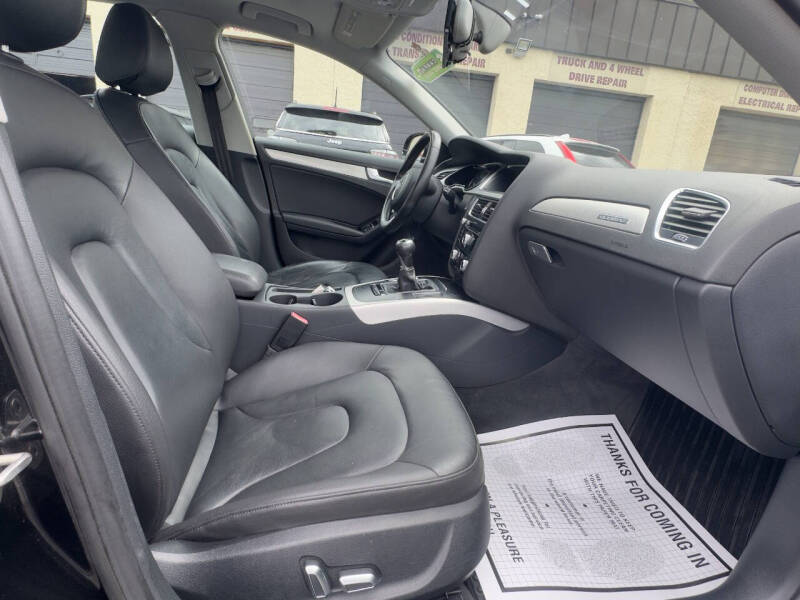 2016 Audi A4 2.0T quattro Premium