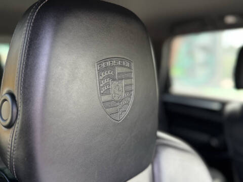 2018 Porsche Cayenne Platinum Edition