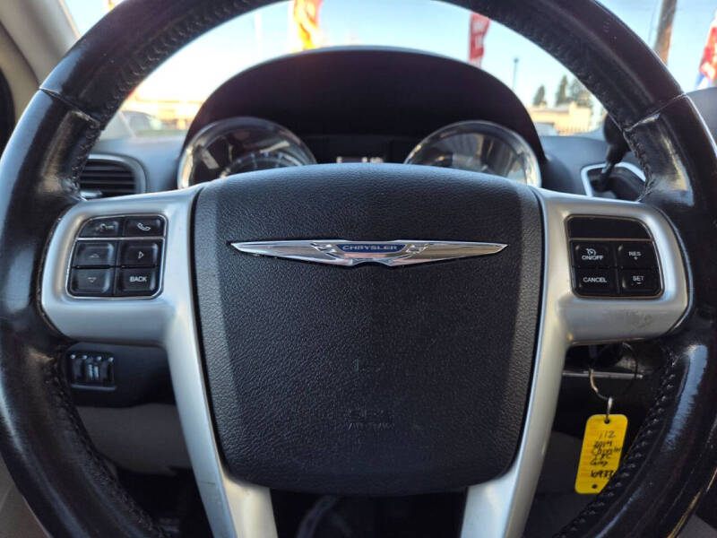 2014 Chrysler Town and Country Touring