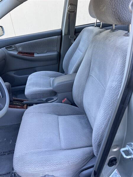 2003 Toyota Corolla LE