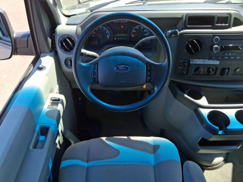 2013 Ford E-Series E-150 XLT