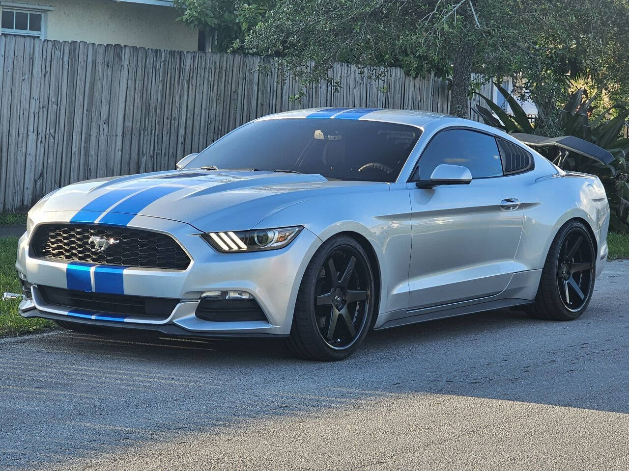 2017 FORD Mustang Coupe - $17,105