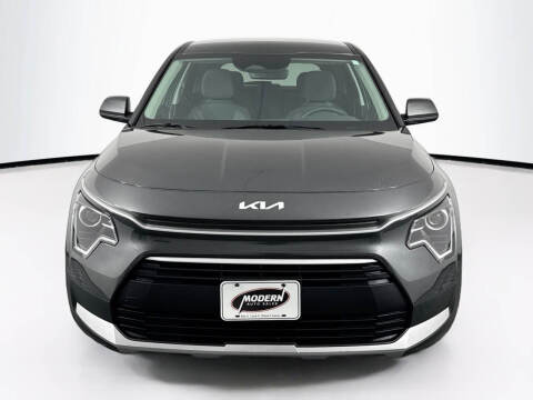 2023 Kia Niro LX