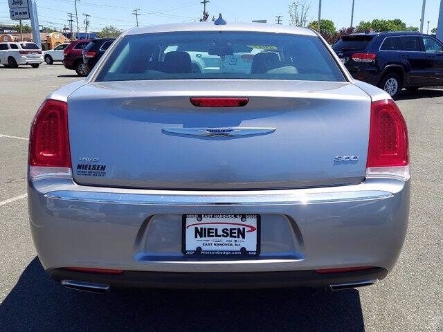 2017 Chrysler 300 Limited