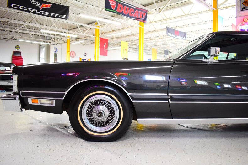 1976 Ford Thunderbird