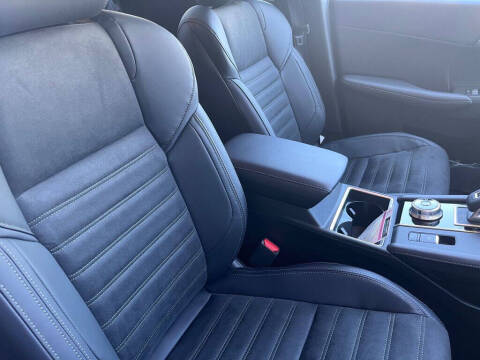 2025 Mitsubishi Outlander PHEV SE