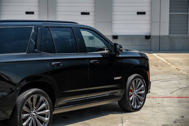 2025 Cadillac Escalade-V