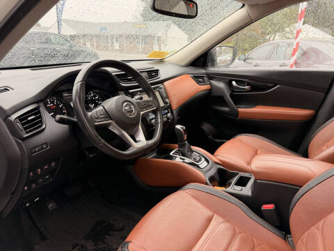 2017 Nissan Rogue SL