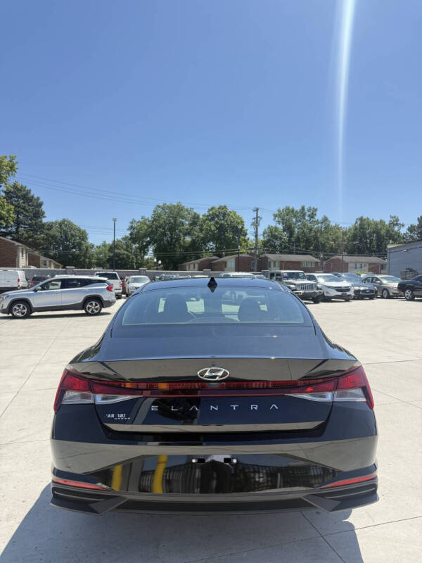 2021 Hyundai Elantra SE