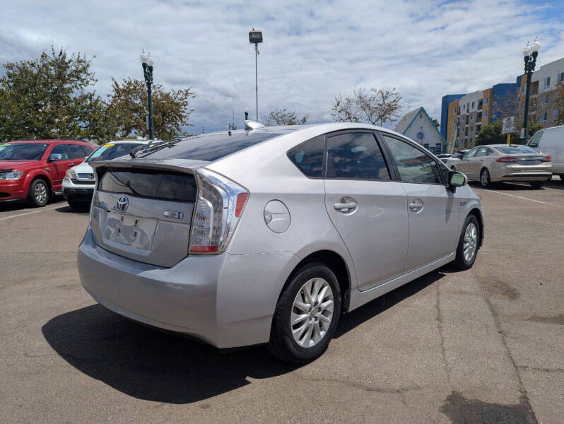 2013 Toyota Prius Plug-in Hybrid