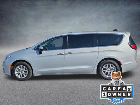 2023 Chrysler Pacifica Touring L