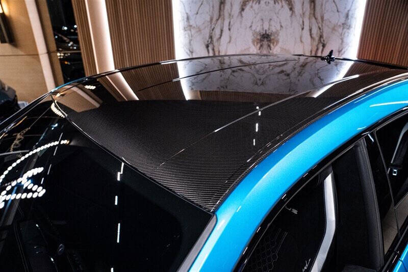 2023 Lamborghini Urus Performante