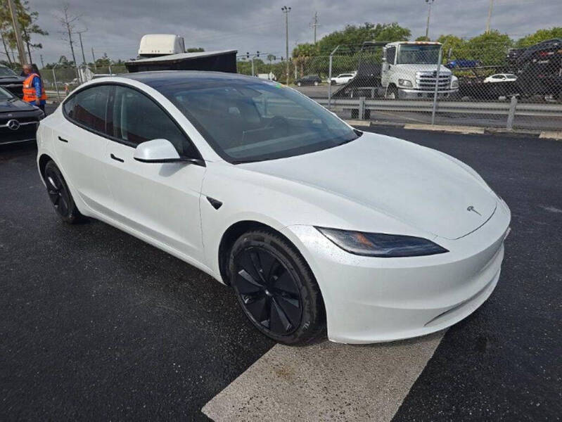 2025 Tesla Model 3 Long Range