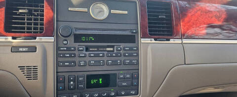 2004 Lincoln Town Car Ultimate