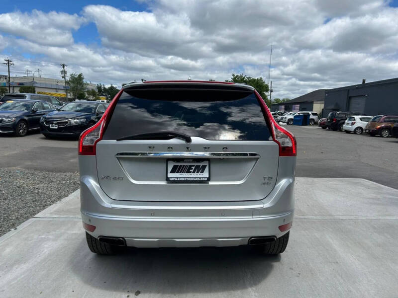 2016 Volvo XC60 T5 Premier