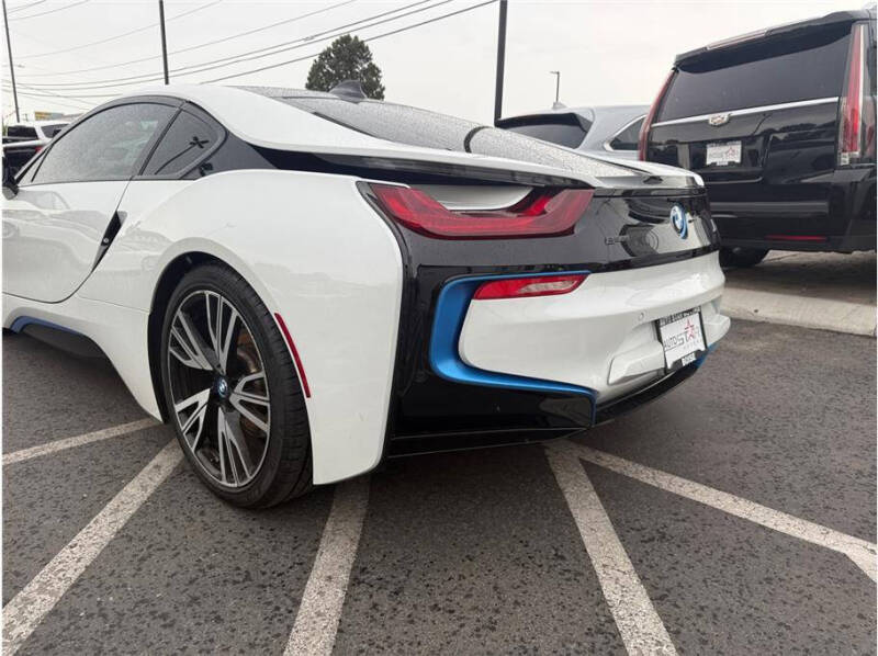2016 BMW i8