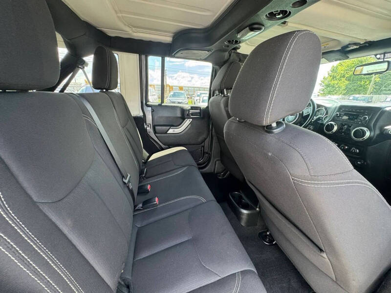 2017 Jeep Wrangler Unlimited Rubicon Recon
