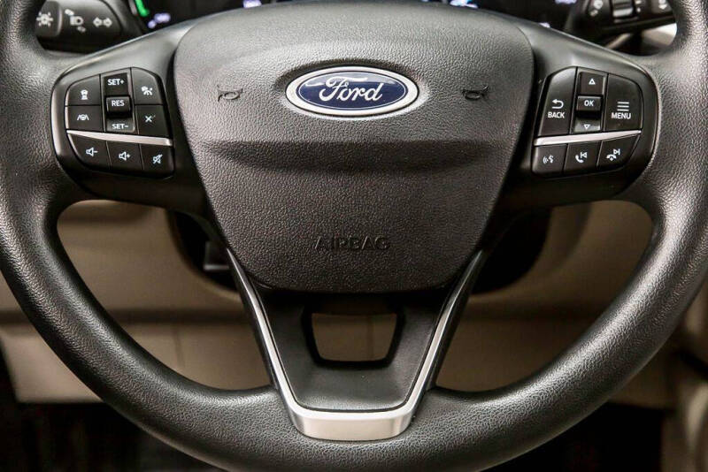2022 Ford Escape Hybrid SE