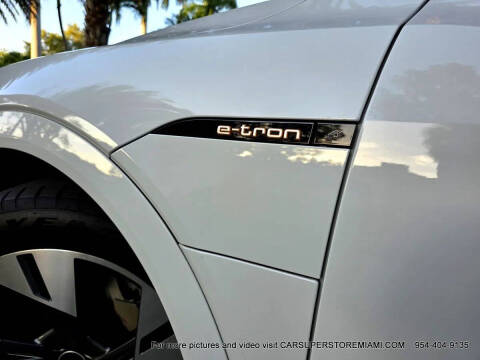 2021 Audi e-tron quattro Premium