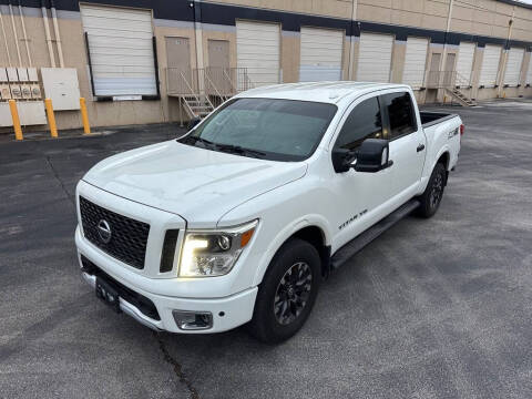 2018 Nissan Titan SV