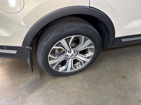 2018 Ford Explorer Platinum