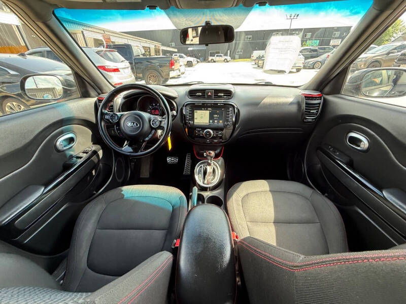 2016 Kia Soul +