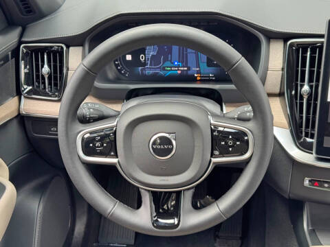 2026 Volvo XC90 T8 Plus 7P