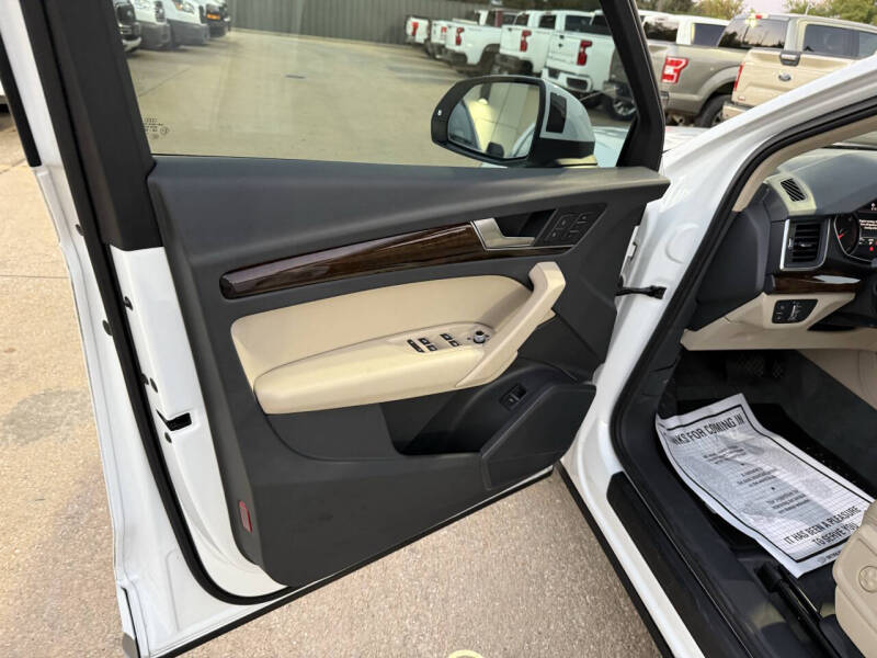 2019 Audi Q5 quattro Premium 45 TFSI