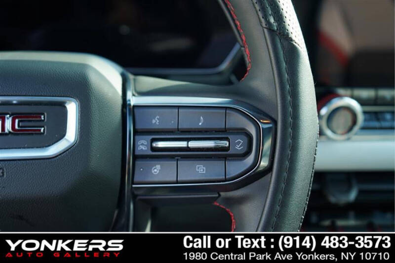 2024 GMC Canyon AT4X