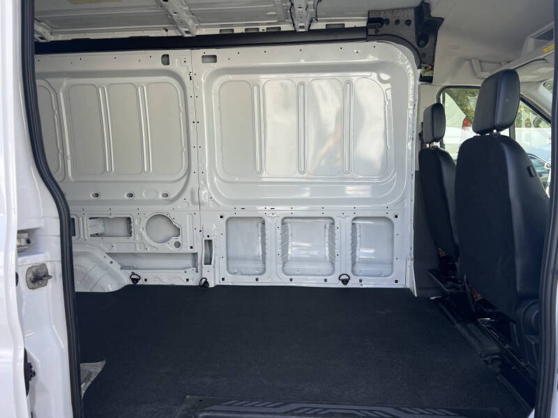 2024 Ford Transit 250