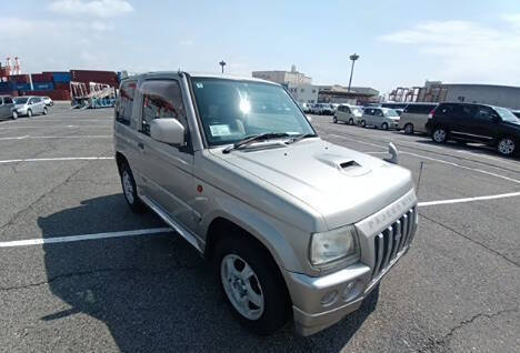 2000 Mitsubishi Pajero Mini