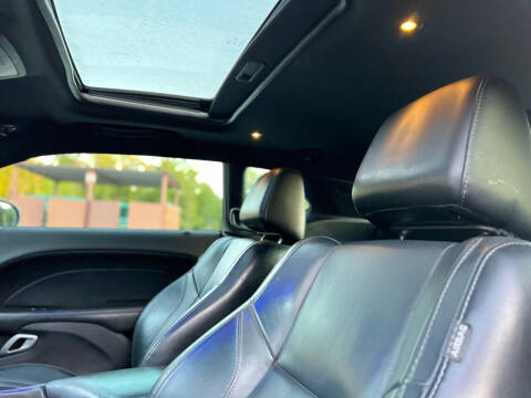 2015 Dodge Challenger SXT Plus